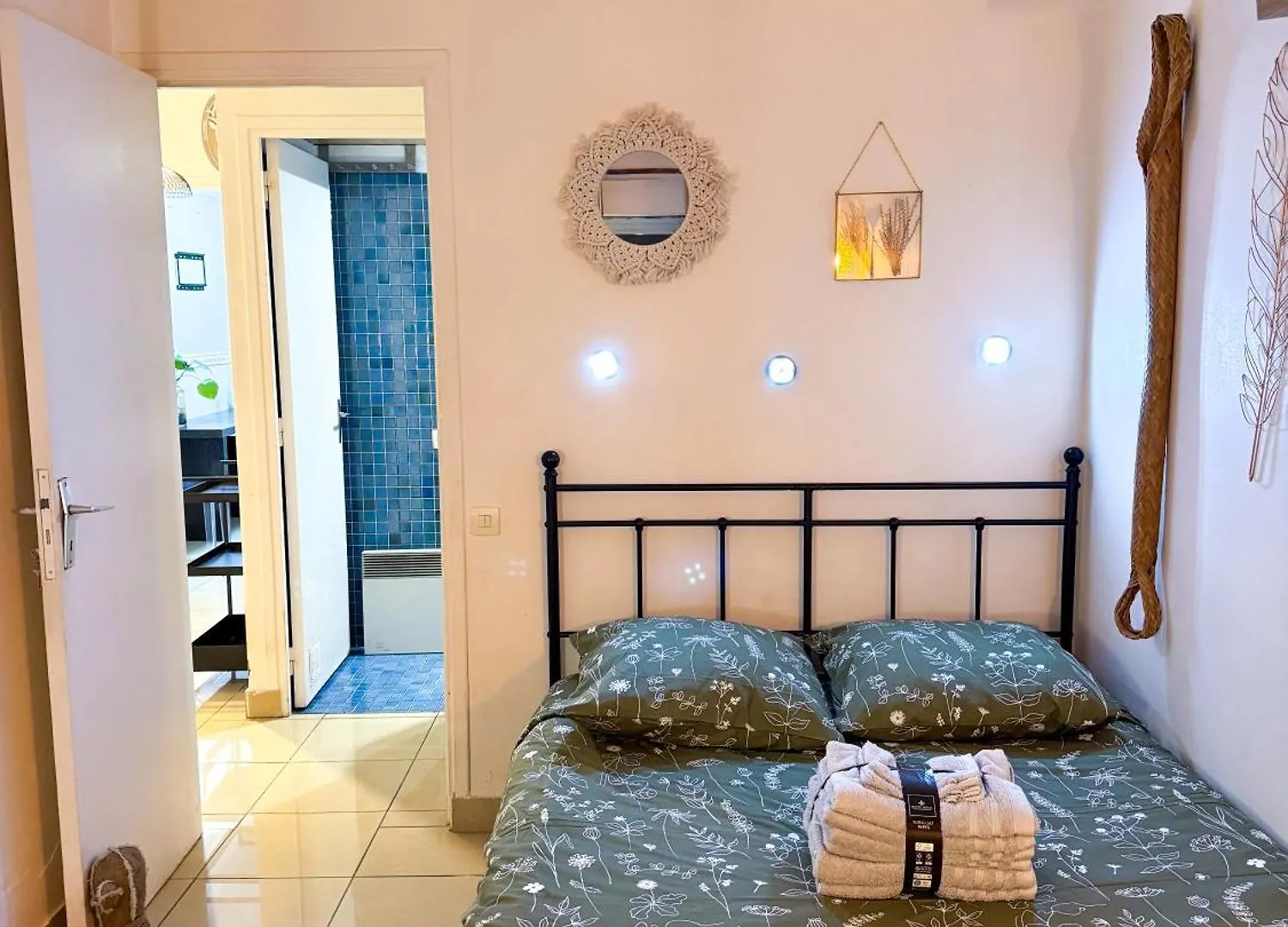 Apartment Appartement Buttes Montmartre Paris